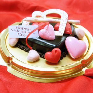 Pamper your Honey with our Sweet & Romantic Treats Pamper your Honey with our Sweet & Romantic Treats